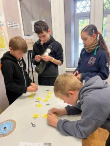 Учасники квесту збирають ключі