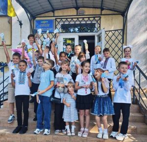 Діти на заході в бібліотеці